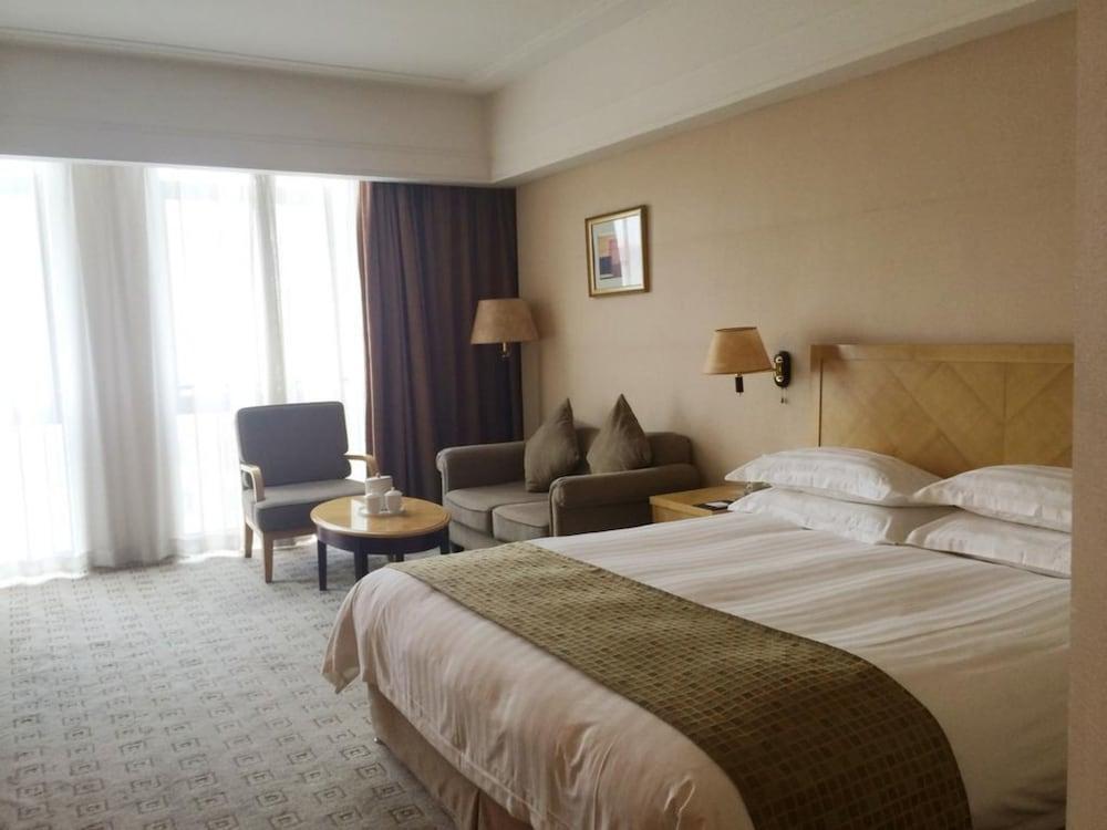 Highton Hotel เซี่ยงไฮ้ ภายนอก รูปภาพ