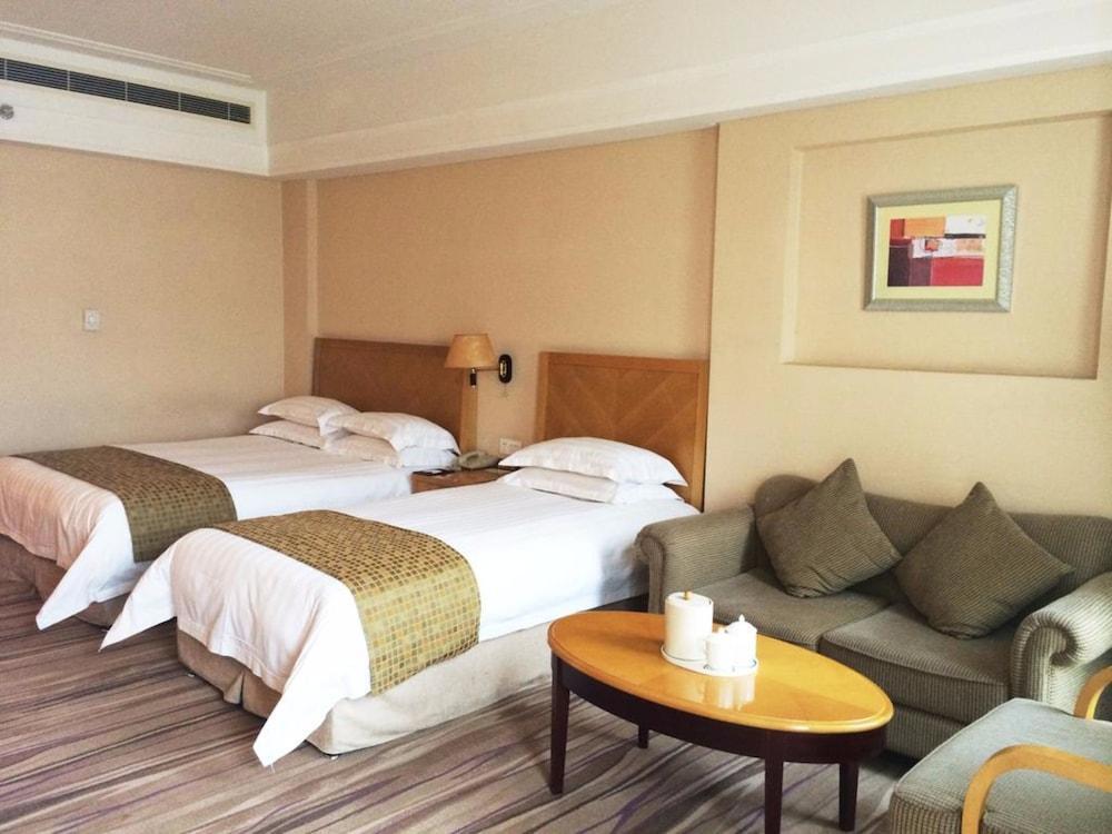 Highton Hotel เซี่ยงไฮ้ ภายนอก รูปภาพ