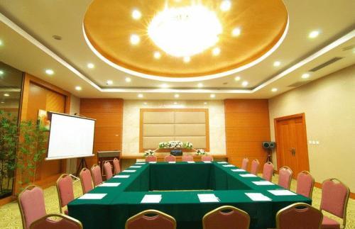 Highton Hotel เซี่ยงไฮ้ ภายนอก รูปภาพ