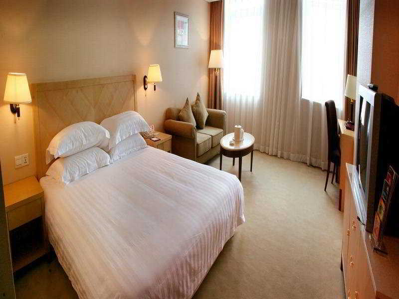 Highton Hotel เซี่ยงไฮ้ ภายนอก รูปภาพ