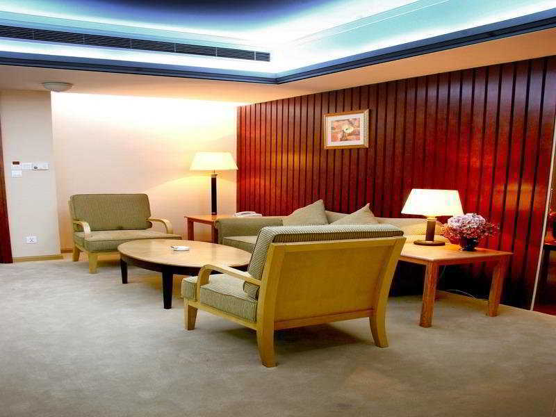 Highton Hotel เซี่ยงไฮ้ ภายนอก รูปภาพ