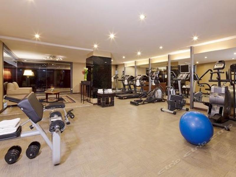 Highton Hotel เซี่ยงไฮ้ ภายนอก รูปภาพ